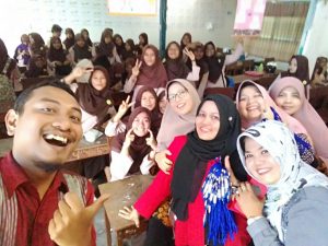 Wefie bersama siswa-siswi SMK Nusantara, Padang