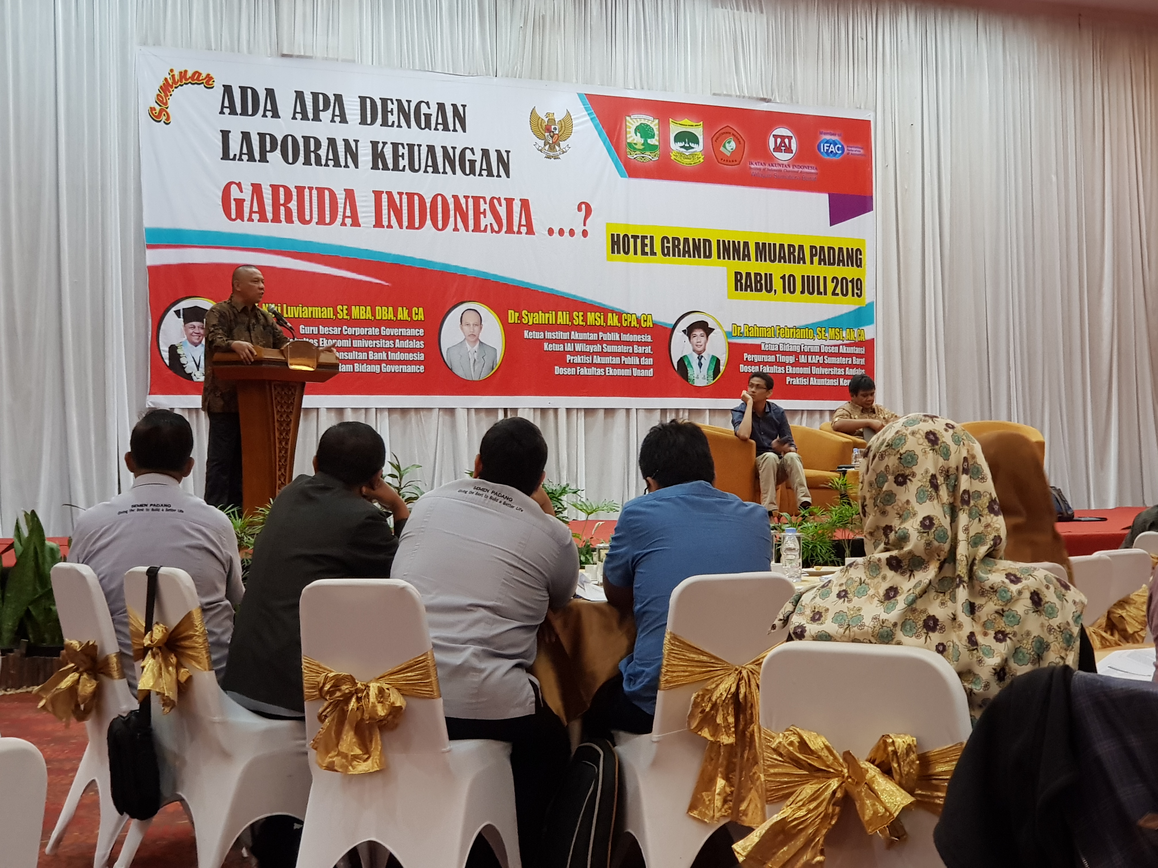 Ada apa dengan Laporan Keuangan Garuda Indonesia…?